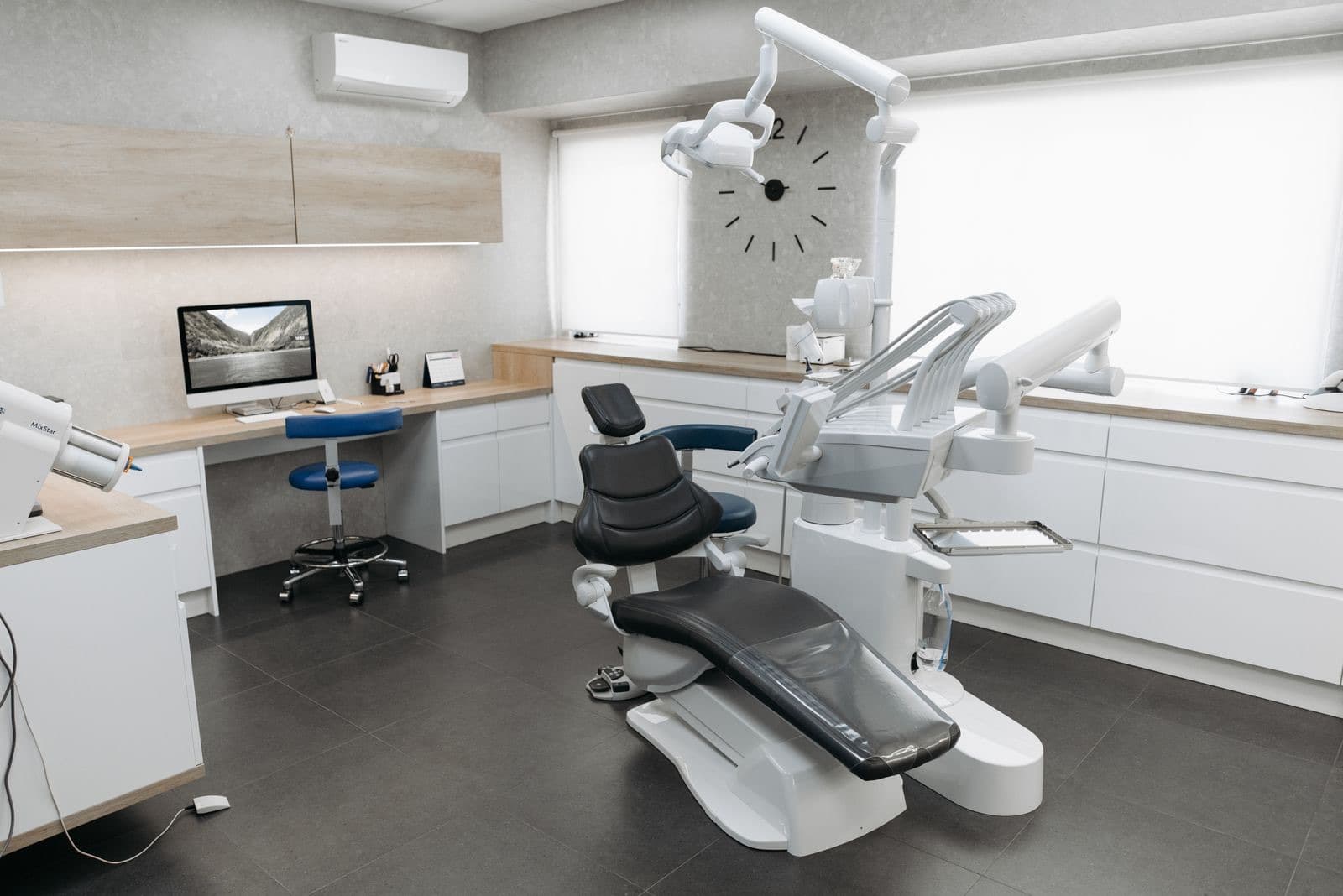 Contoh website klinik gigi - ruang praktik dokter gigi
